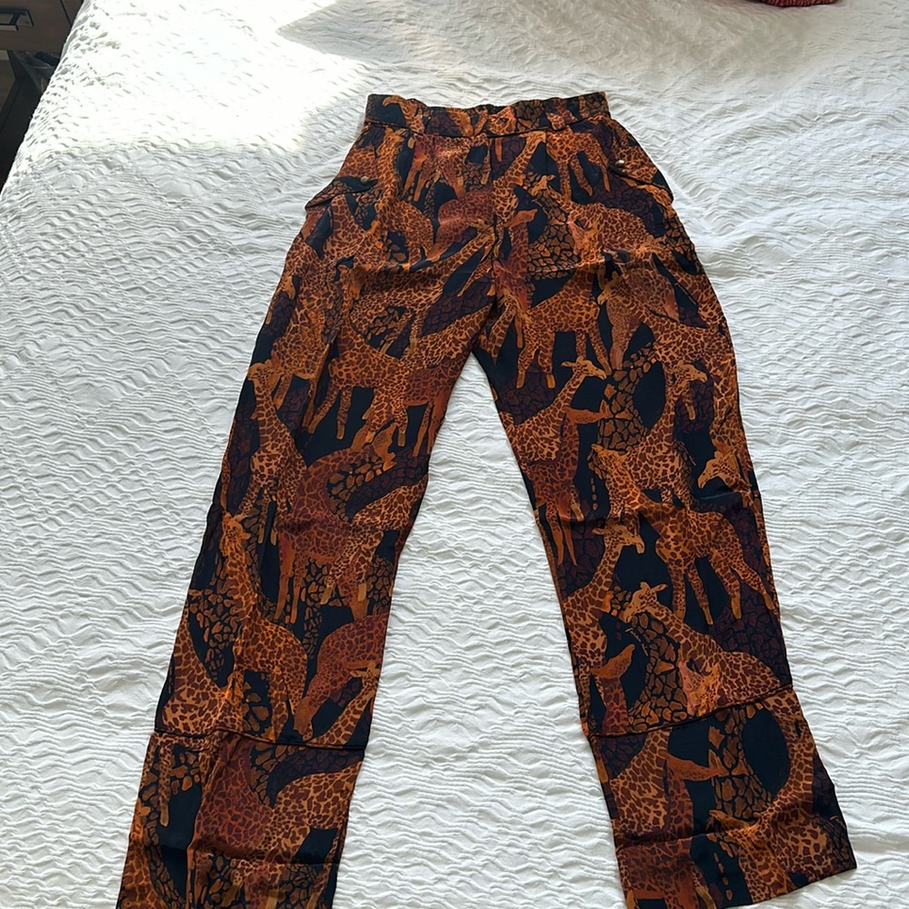 Farm Rio Giraffes Black pant. Size small. New with tags